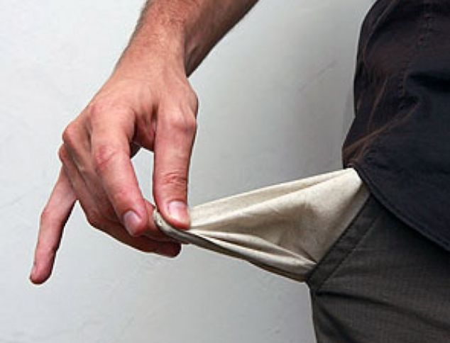 Hər 1600 manat kreditin 160 manatı problemlidir