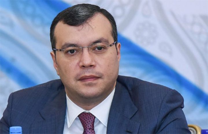 Özünə iki yeni müşavir təyin etdi