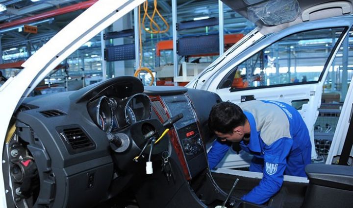 Azərbaycanda 2 ayda 130 avtomobil yığıldı