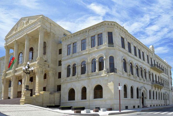 Vəzifəli şəxs barəsində olan cinayət işinin istintaqı başa çatdırılıb