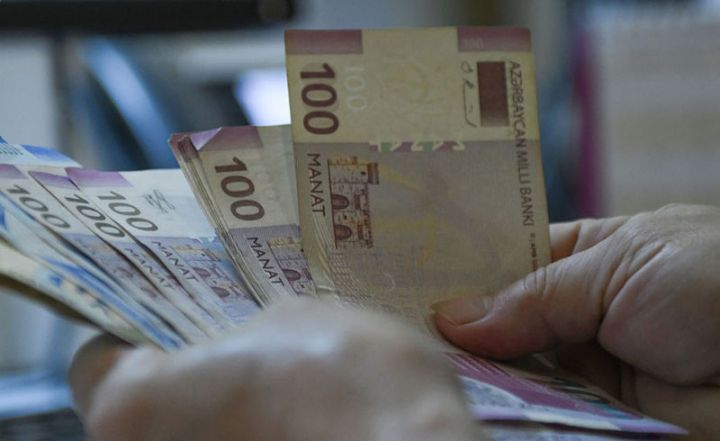 Direktor və mühasibin əlbir olaraq 3 şirkətin 350 min manatını mənimsəmələrinə şübhələr müəyyən edilib