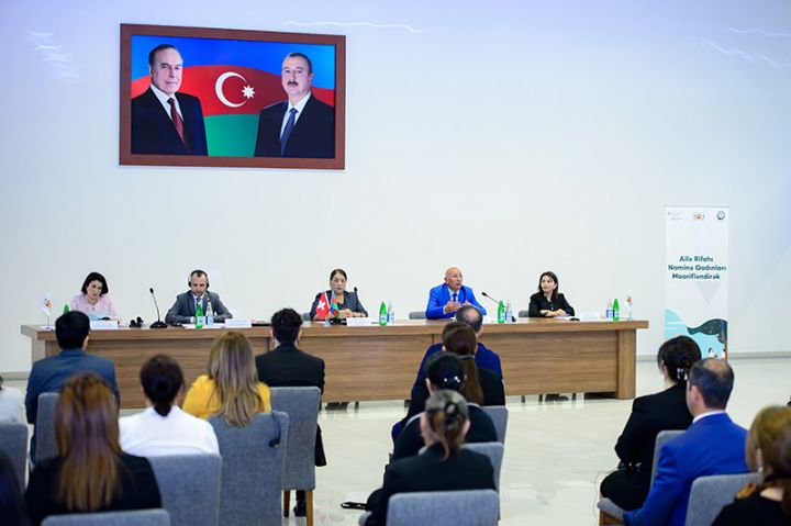 Naxçıvanda “Ailə rifahı naminə qadınları maarifləndirək” layihəsinin rəsmi açılış mərasimi keçirilib