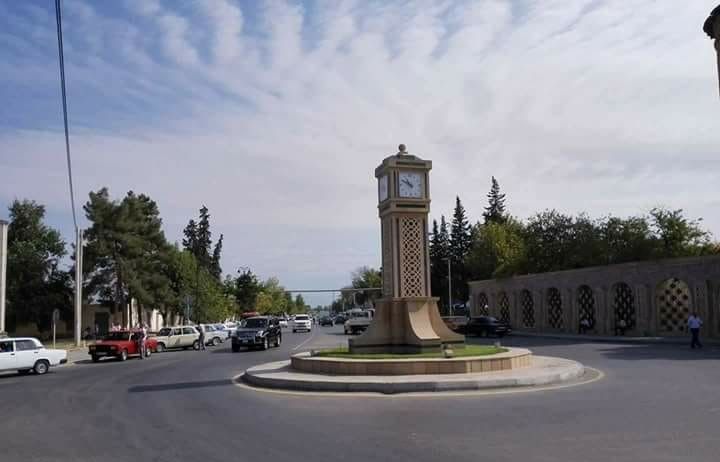 Kürdəmirdə magistral su kəməri partlayıb, rayon mərkəzi və 12 kənd susuz qalıb