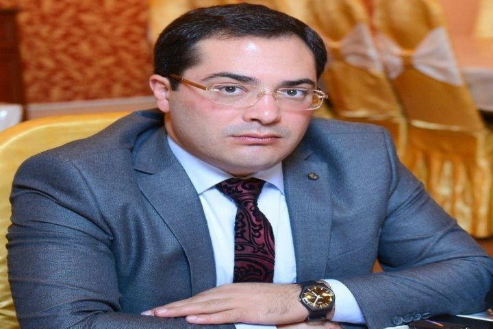 Prokuror əlillər üçün tikilən evlərin pulunu mənimsəyən şirkət rəhbərinə cəza istəyib