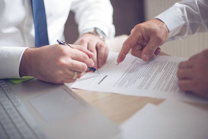 ASC bölünür, bölünmüş əmlakı təhvil verilir və yeni MMC yaradılır