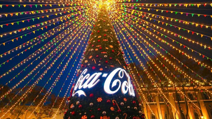 Coca-Cola “Soyuq Əllər, İsti Ürək” yarmarkasının yenidən tərəfdaşıdır - FOTOLAR