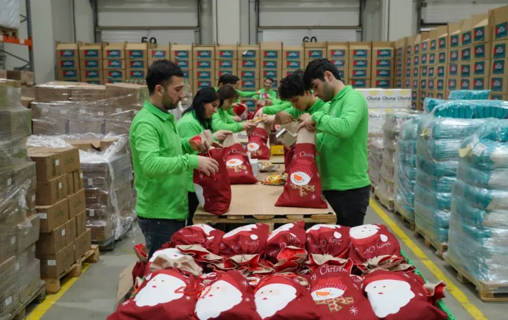 “PAŞA Holding” şəhid övladlarına bayram sovqatları çatdırıb - FOTOLAR