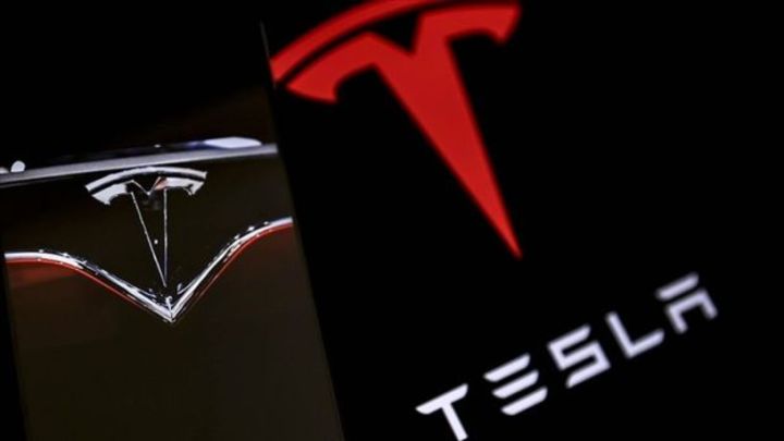 Tesla şirkəti "Model X" elektromobilinin qiymətlərini qaldırdı