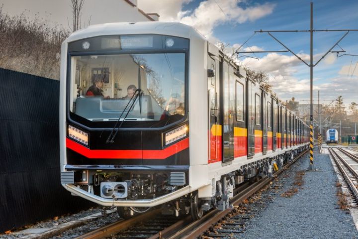 "ŞKODA" şirkəti Bakı metrosuna qatar satmaq istəyir