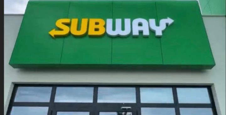 “Sea Breeze”də “Subway” restoranı açıldı