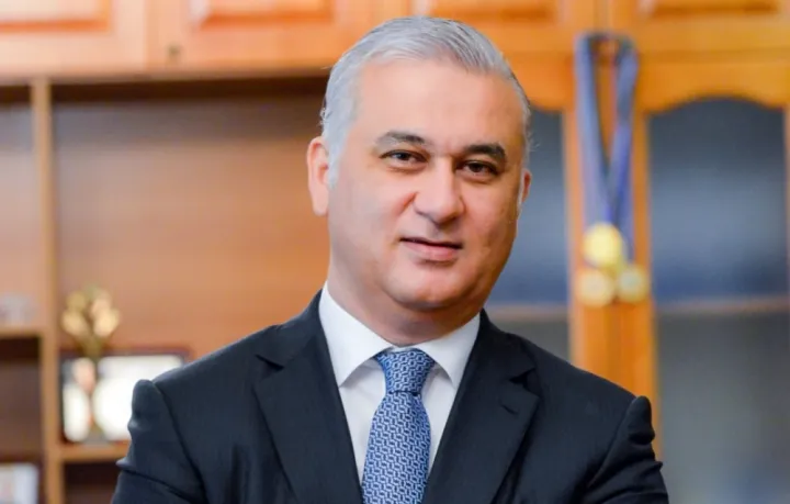 "Yaxın gələcəkdə kağız sənayesinə əlavə 100 milyon manat investisiya yatırmağı nəzərdə tuturuq"