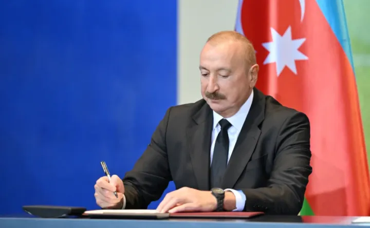 Prezident 4 səfiri geri çağırdı, 2 yeni təyinat etdi