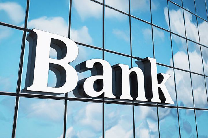 Azərbaycan banklarının xalis mənfəəti 140 milyon manata yaxın artıb