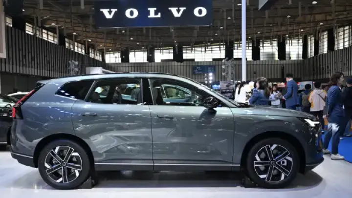 Volvo Cars-ın səhmləri 27% ucuzlaşdı – Şirkət 2500 işçisini ixtisar edəcək, milyardlarla kron zərər açıqlayıb