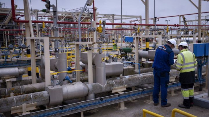 Təchizat riskləri Avropada təbii qazın qiymətini artırmaqda davam edir