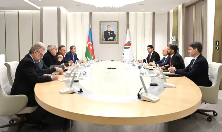 SOCAR İtaliya şirkəti ilə yeni neft-kimya layihələrini müzakirə edir
