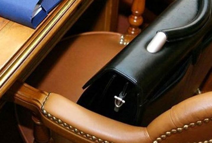 Kənd Təsərrüfatı Nazirliyində iki idarə rəisi işdən azad edildi