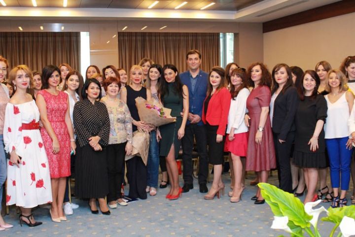Qadın Bankirlər Klubunun növbəti görüşü keçirilib - FOTO