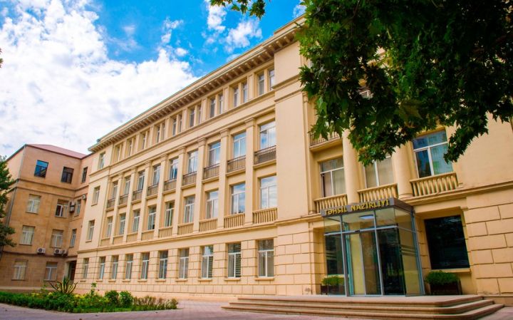 Təhsil Nazirliyi tələbə təhsil kreditləri ilə bağlı narazılıqlara münasibət bildirib