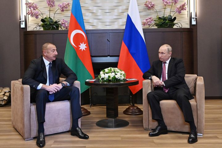 Putindən "Vəziyyət sakitləşsin, region ölkələrinin inkişaf etməsi üçün şərait yaransın” mesajı