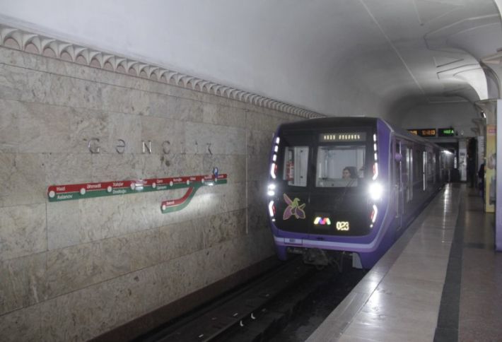 Bakı metropoliteni gecə saat 01:00-a qədər işləyəcək