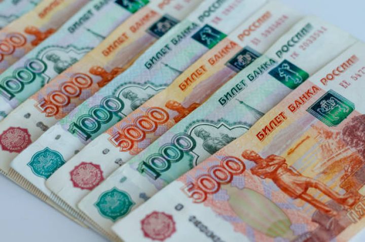 Moskva birjasında hərracların açılışında dolların məzənnəsi yüksəlib