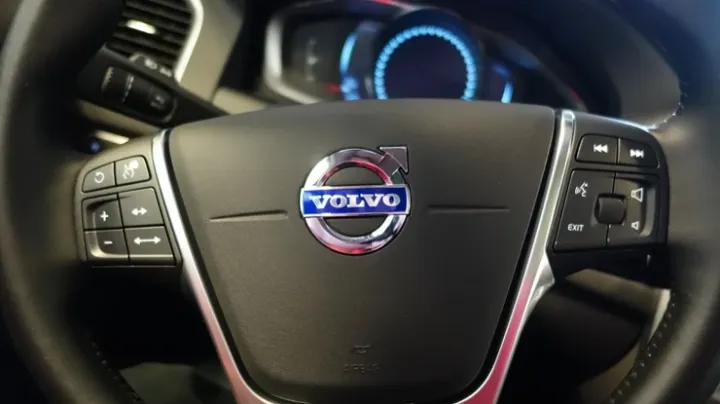 “Volvo” səhmlərində tarixinin ən sərt satışları baş verib