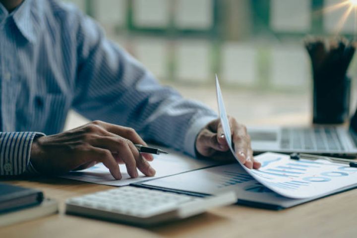 BOKT borc satışından 44,8 milyon manat zərər edib