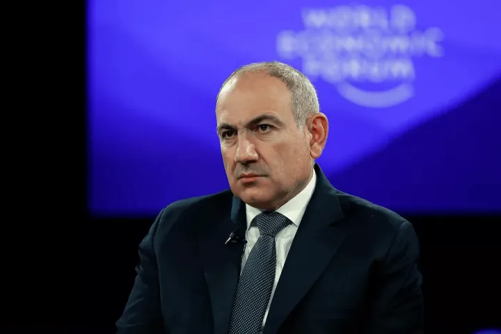 Paşinyan yeni konstitusiya üçün növbədənkənar seçkilərin keçirilməsi ehtimalını istisna etmir