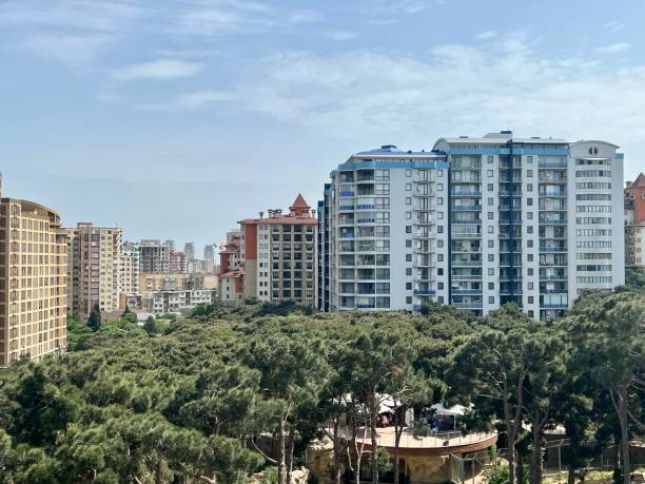 Mənzil almaq ucuzlaşıb, kirayədə yaşamaq bahalaşıb - Avqustda əmlak bazarı mənzərəsi