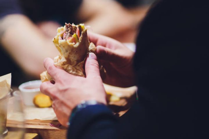 Məşhur restoran şəbəkəsi Metroparka gəlir